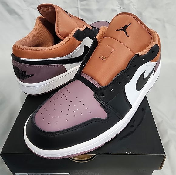 New Air Jordan 1 Low SE 'Sky J Mauve' - Picture 8 of 9